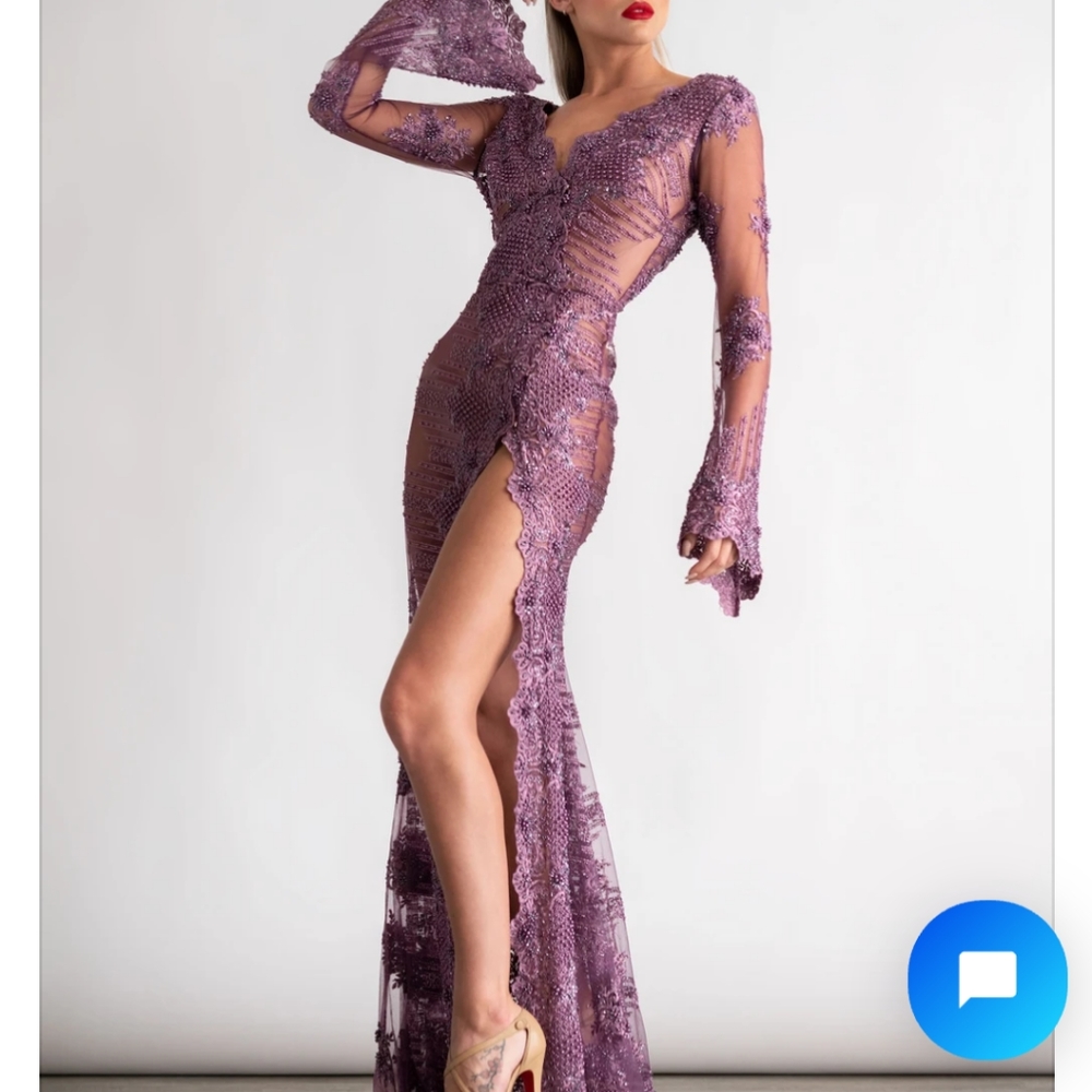 Stello gown